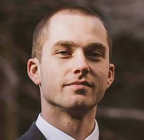 Photo de Thomas Whitfield, spécialiste en analyse de trading et du secteur des cryptomonnaies